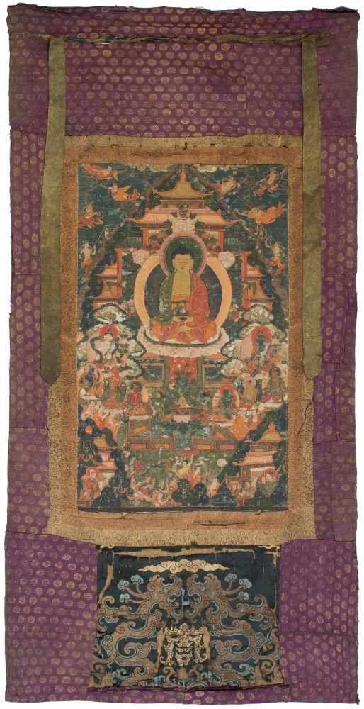 Thangka des Buddha Amitabha im westlichen Paradies Tibet, 18. Jh. Darstellung des Buddha Amitabha. Schätzpreis:	1.500 - 2.000 CHF