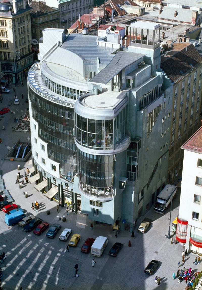 Beschreibung: Hans Hollein, Haas-Haus, Wien, AT, 1985–1990, Blick vom Stephansdom (c) Architekturzentrum Wien, Sammlung, Foto: Friedrich Achleitner