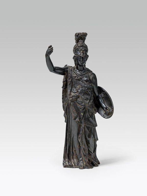 Minerva, 16./17. Jh. Bronze, dunkel patiniert; Darstellung der Minerva, in eine Tunika gekleidet Schätzpreis:	10.000 - 20.000 EUR Zuschlagspreis:	105.000 EUR