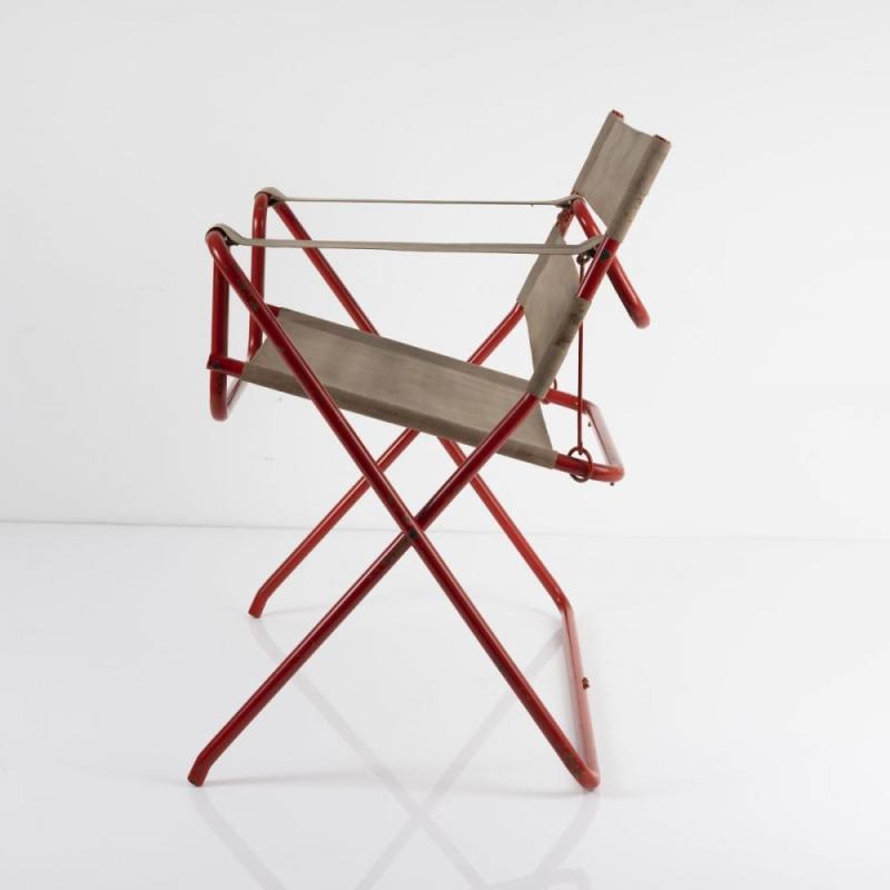 Marcel Breuer, Klappsessel 'B 4 - 2. Version', 1927 Klappsessel 'B 4 - 2. Version', 1927 H. 75 x 77 x 53 cm; Rohr Ø 2 cm. Standard-Möbel, Berlin oder Thonet, Frankenberg. Aufrufpreis:	17.000 EUR Schätzpreis:	17.000 - 23.000 EUR