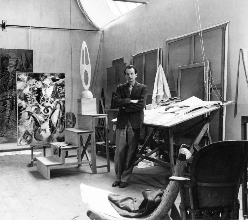 Wolfgang Paalen in seinem Atelier in San Angel, Mexiko / Wolfgang Paalen in his Studio in San Angel, Mexico, 1947 Foto: Walter Reuter, Privatarchiv Andreas Neufert (Copyright Hely Reuter, Mexico