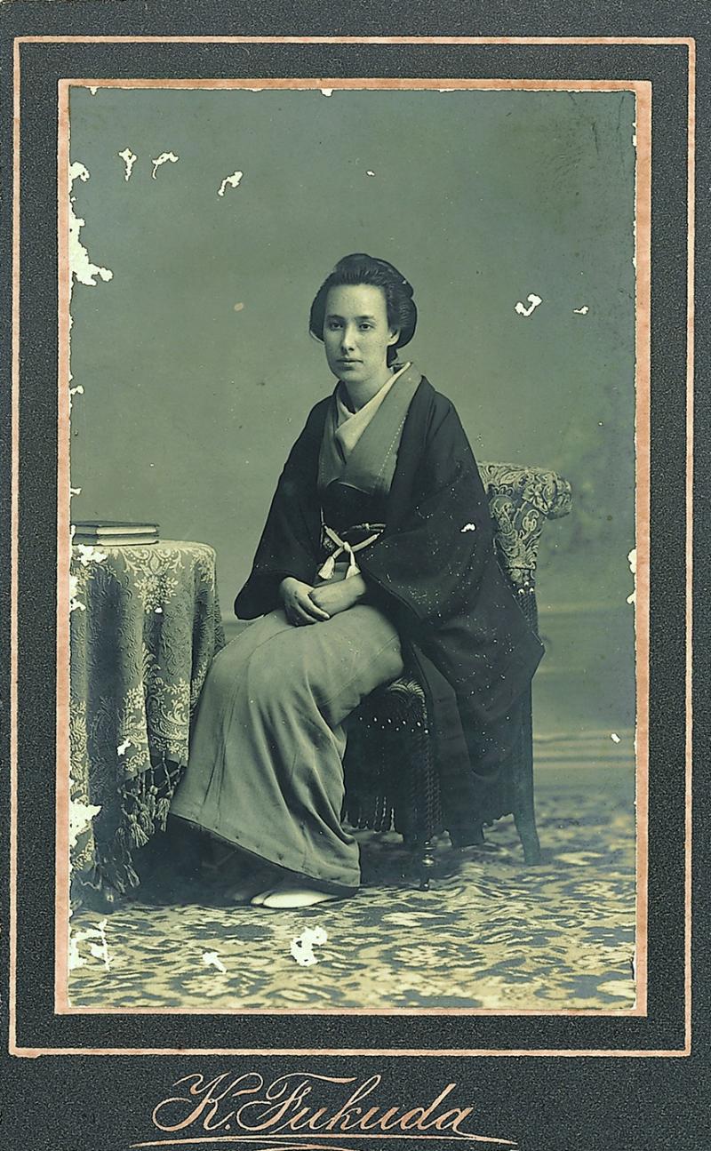 Tori Tanabe (1858–1897) stammte aus dem weitverzweigten Shogunen-Clan der Tokugawa.