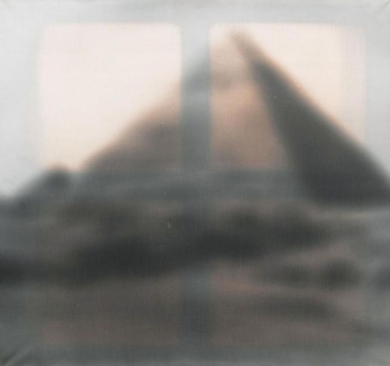 Gerhard Richter (Dresden 1932) Pyramide 1966, Fotografie/Fotoleinen, 92,5 x 98 cm Mindestpreis:	9.500 EUR