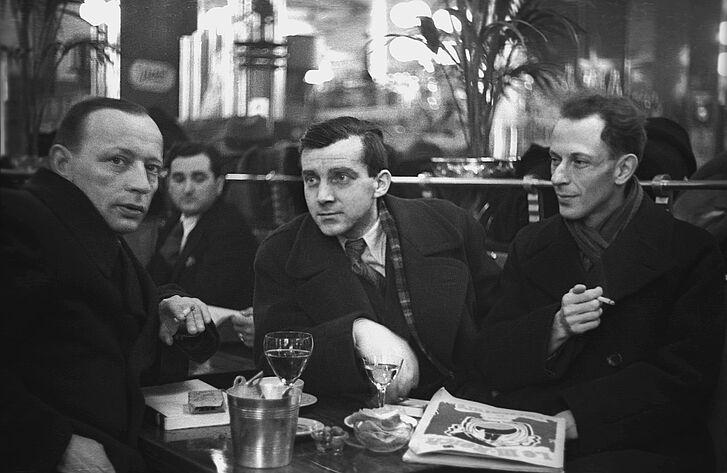 Ernst Johannsen, Bodo Uhse und Alfred Kantorowicz  Paris, 1935 © Stanfordville, NY, Fred Stein Archive