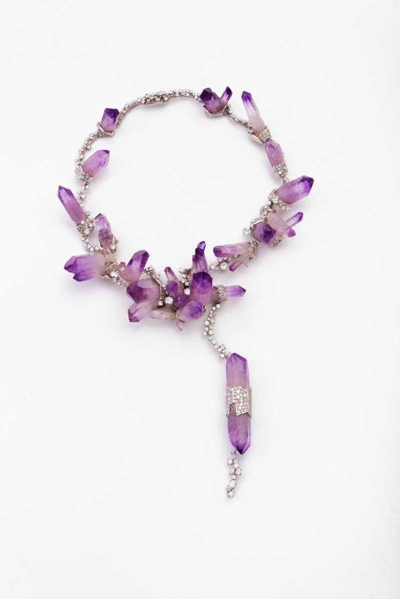 [Kat 107] Halsschmuck Veracruz Gold, Platin, Amethyst, Diamanten Jean Vendôme (1930-2017) Frankreich, 1972 Courtesy of the Cincinnati Art Museum, Sammlung Kimberly Klosterman, Foto Tony Walsh