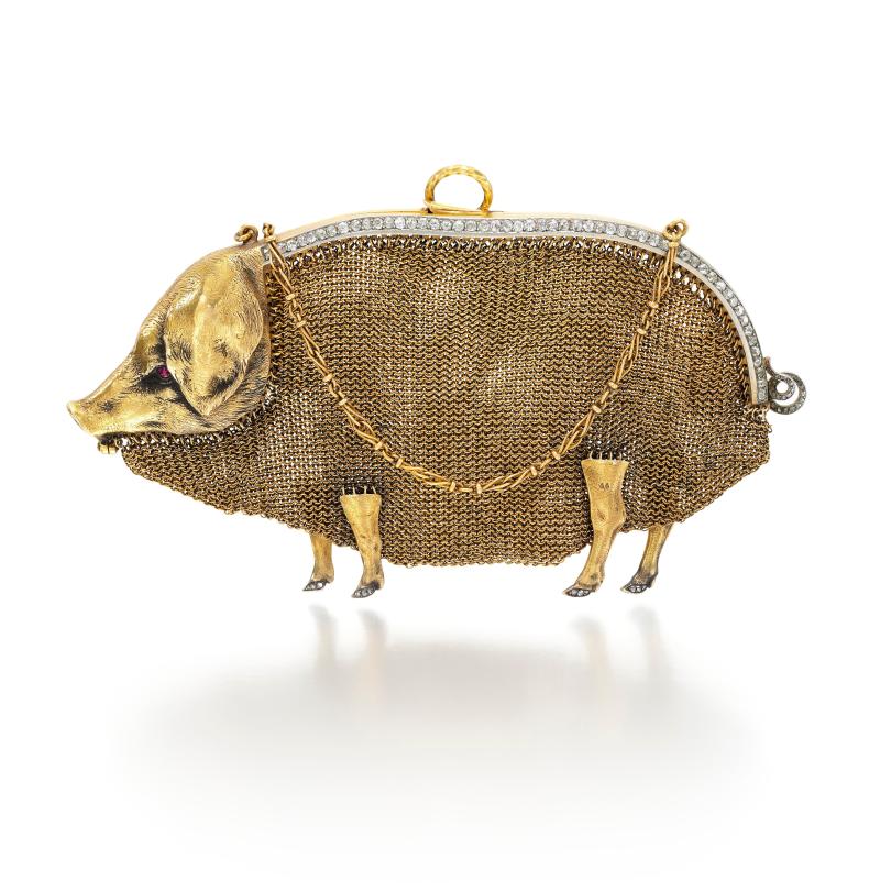 An unusual and amusing gem-set gold mesh purse… £2,000-3,000).