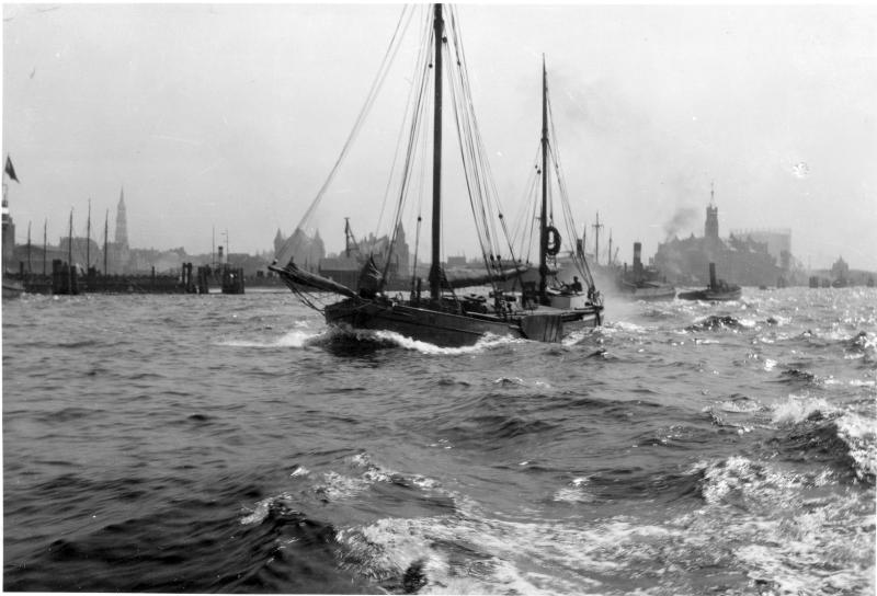 Max Halberstadt, Schiffsverkehr im Hamburger Hafen, undatiert, Sammlung Rosenthal, USA