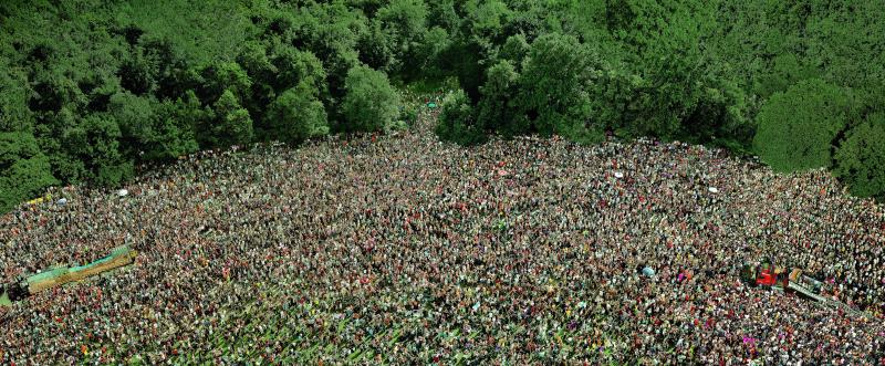 Andreas Gursky, Loveparade, 2001, C-Print, SCHAUWERK Sindelfingen © Andreas Gursky / VG Bild-Kunst, Bonn 2021