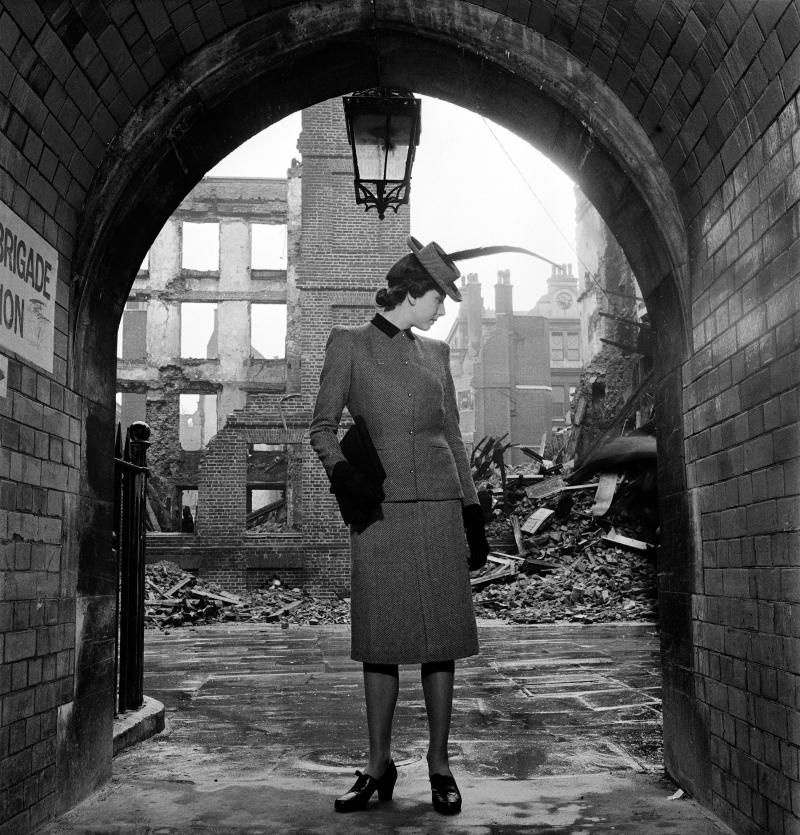 Lee Miller, Model (Elizabeth Cowell) wearing Digby Morton Suit, 1941 © Lee Miller Archives