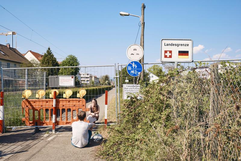 GENERAL NEWS, STORIES, 2nd Prize Title: Cross-Border Love © Roland Schmid, Switzerland