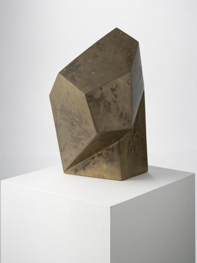 Josef Pillhofer, „Kopf Maria Lassnig“, 1958/59,  Bronze, 30 x 41 x 30 cm, Neue Galerie Graz, Foto: UMJ/N. Lackner, © Bildrecht Wien, 2021