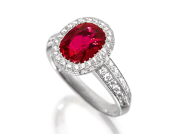 SCHMUCK & JUWELEN 	  	 Burma-Rubin-Diamant-Ring, Péclard  Schätzung: CHF 180 000/280 000 Ergebnis: CHF 810 000