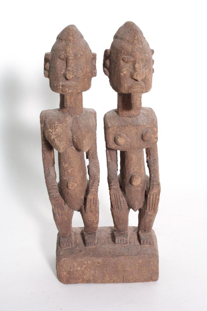 Doppelfigur, ‚Urpaar‘, Dogon, Mali, 1. Hälfte 20. Jh. Ausruf: 180,00 €