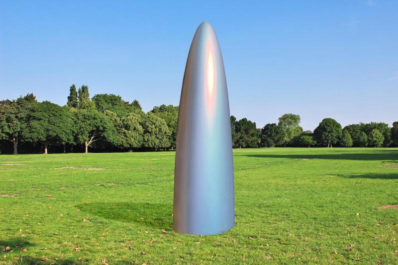 Gisela Colón, Quantum Shift, (Parabolic Monolith Sirius Titanium) (rendering), 2021. Engineered Aerospace Carbon Fiber, 7.62 x 2.43 x 3.05 meters. Courtesy of the artist and GAVLAK