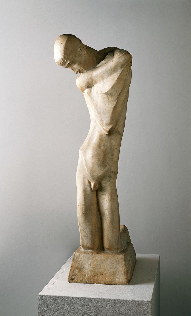 George Minne: Der große Kniende, 1898, Marmor, H 83 cm, Kulturstiftung Sachsen‑Anhalt, Kunstmuseum Moritzburg Halle (Saale), Foto: Wieland Krause