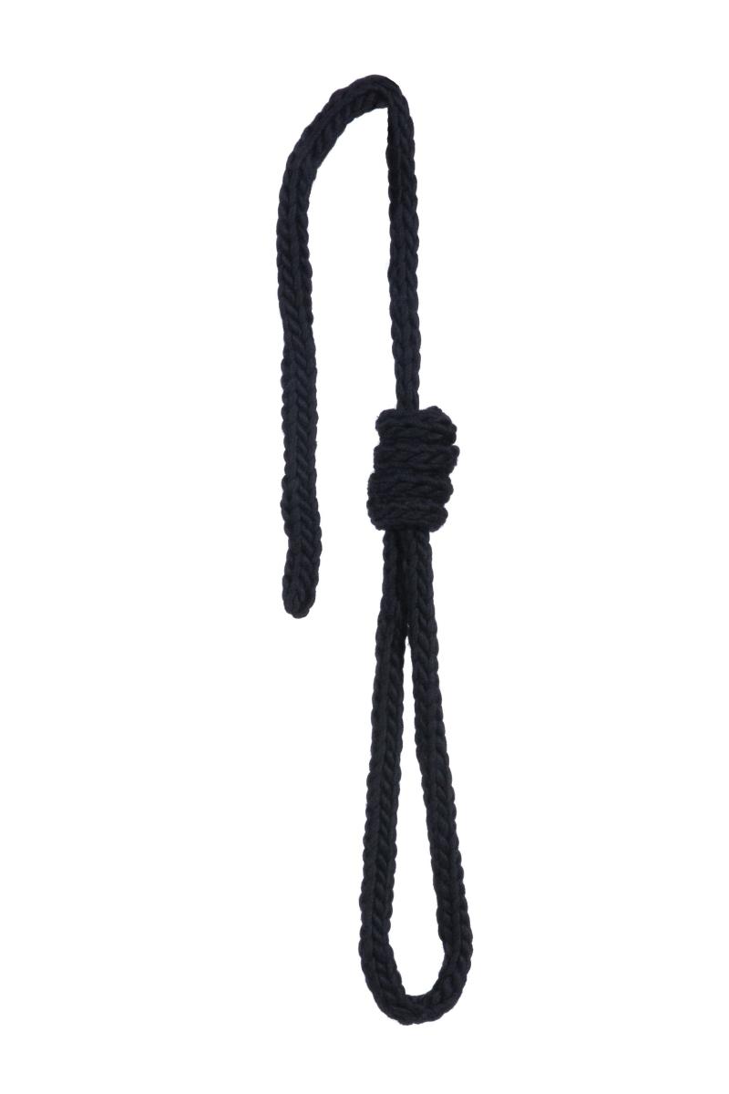 Henri Alexander Levy / Enfant Riches Déprimé: Cashmere Noose, 2015 © Henri Alexander Levy