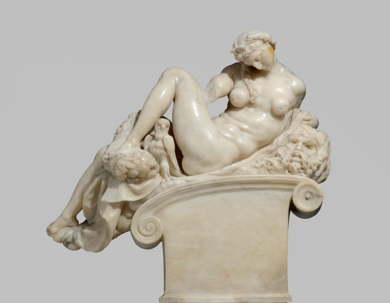 Giambologna nach Michelangelo Notte (Nacht) vor 1574 Alabaster, 44,5 × 46,5 × 18,8 cm Staatliche Kunstsammlungen Dresden, Skulpturensammlung © Skulpturensammlung, Staatliche Kunstsammlungen Dresden, Foto: Elke Estel/Hans-Peter Klut