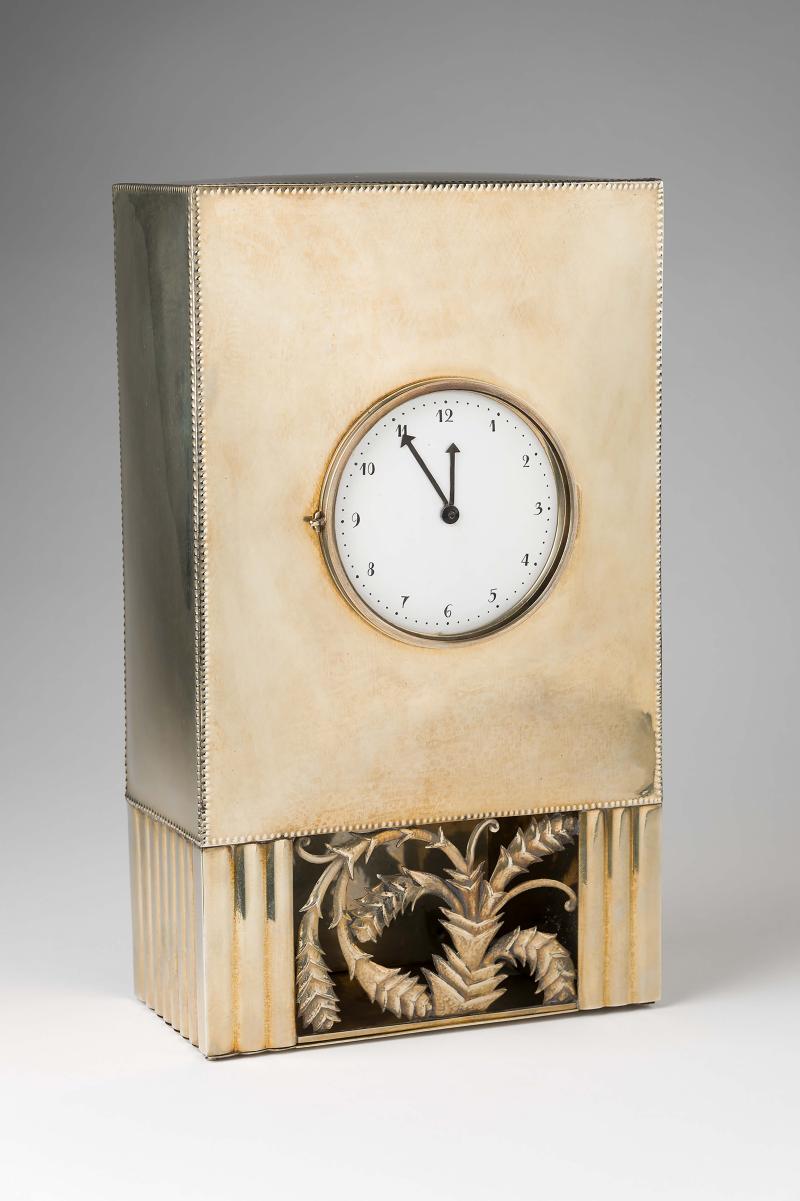 Carl Hagenauer, Standuhr, 1912 Alpaka, versilbert © MAK/Katrin Wißkirchen