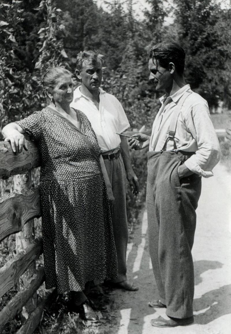 Franz Wiegele (rechts) mit Mutter Gertrud und Bruder Alfred, um 1932, Privatbesitz