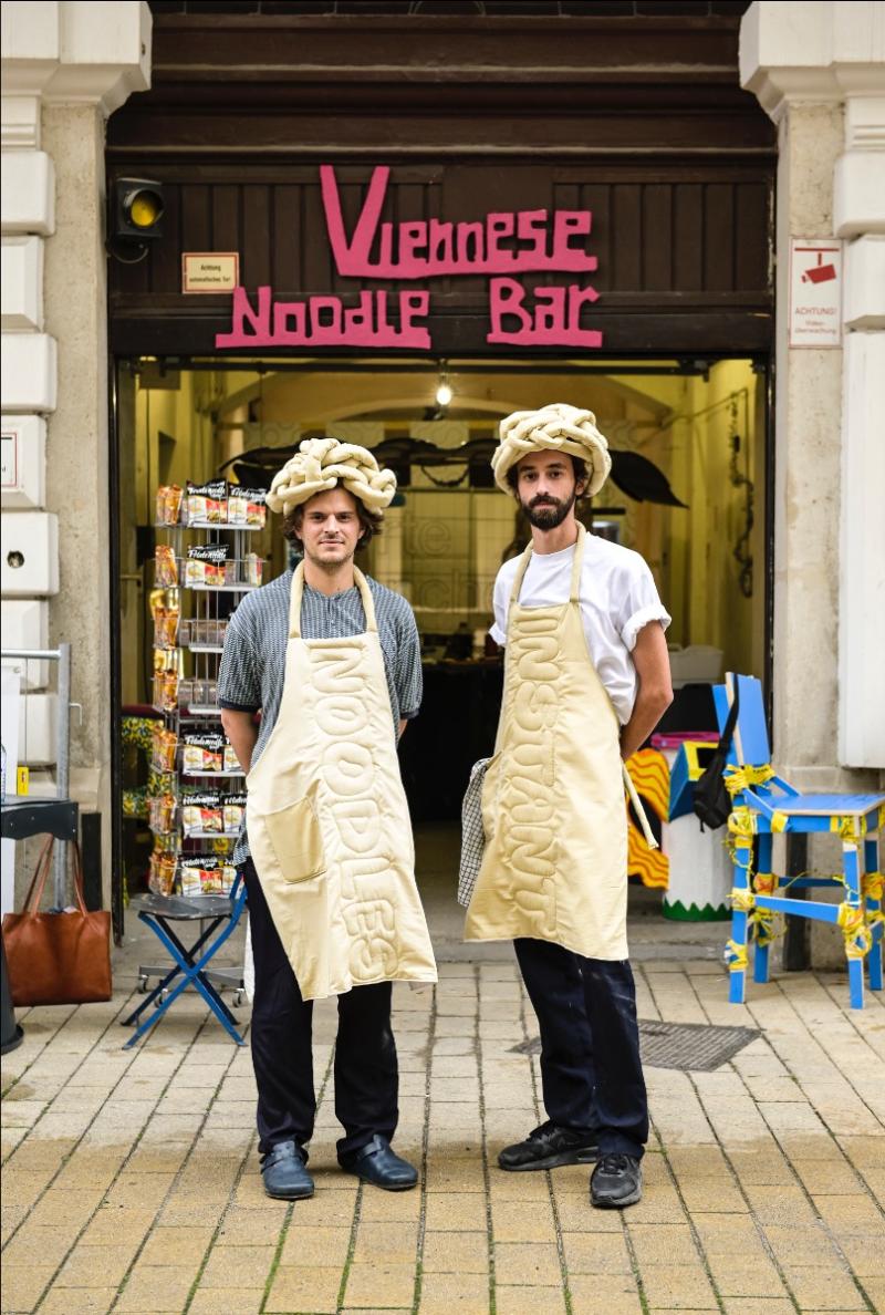 STADTARBEIT | THE INSTANT NOODLE REPAIR CAFÉ | Diego Faivre / Pierre Castignola (c) VIENNA DESIGN WEEK / Philipp Podesser / Kollektiv Fischka