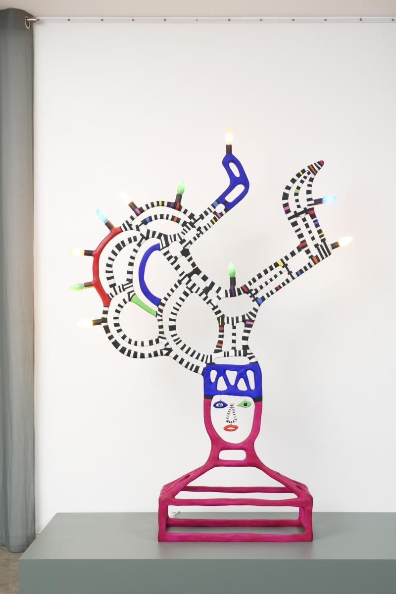 Niki de Saint Phalle Lampe angulaire 1992 Painted polyester, metal and light bulbs 198 x 124 x 50 cm | 78 x 48.8 x 19.7 in