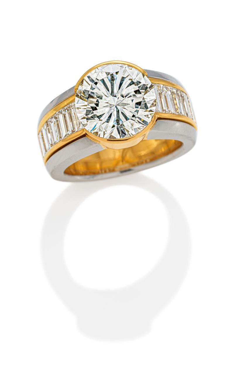 Hornemann Diamant-Ring 1 Brillant ca. 5,15 Karat | 10 Diamanten zus. ca. 1,6 Karat Ergebnis: € 50.000