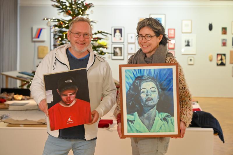 Jens Zander und Christiane Mennicke-Schwarz Weihnachtsmarkt der bildenden Kunst 2022 im Kunsthaus Dresden Foto von Anja Schneider