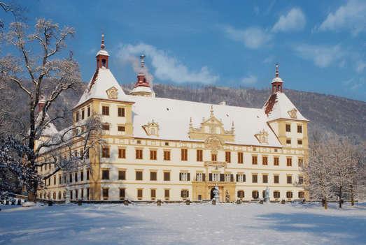 Der Standort Schloss Eggenberg beherbergt das Münzkabinett, die Alte Galerie und das Archäologiemuseum im Schlosspark, Foto: Jade