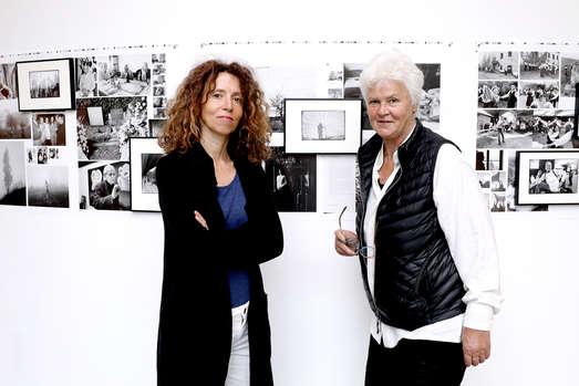 Katrin Bucher Trantow (Chefkuratorin des Kunsthaus Graz) und Regina Strassegger, die für das Projekt zu Inge Morath verantwortlich ist. Foto: Kunsthaus Graz/J.J. Kucek