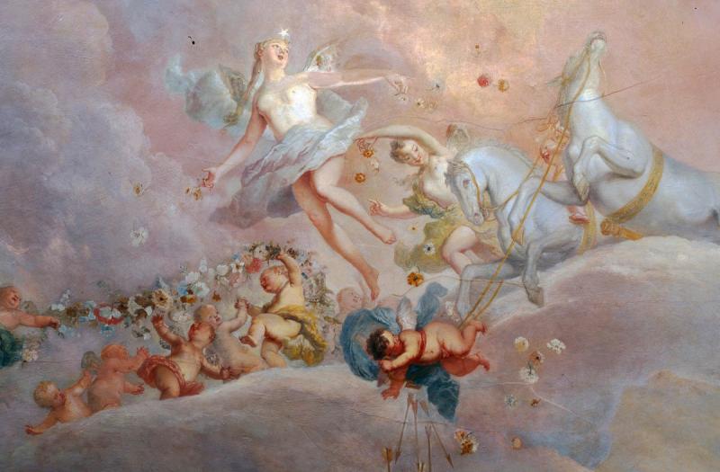 Frech wie Amor Deckengemälde im Spiegelsaal „Der Tag vertreibt die Finsternis“ von Antoine Pesne, Detail vom Mittelteil © SPSG / Roland Handrick