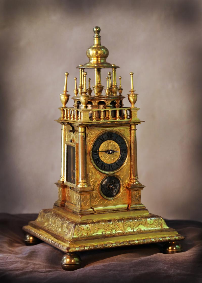 Türmchenuhr, Augsburg, um 1650, mit original Radunruh, kupfervergoldet, H: 33cm, Foto: Walter Moskat Kunst & Antiquitäten