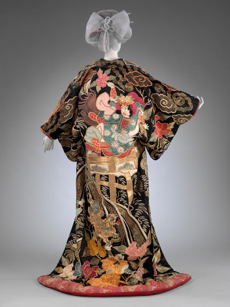 Kimono: Übermantel für eine Frau (uchikake), vermutlich Kyoto, 1860–1880 © Victoria and Albert Museum, London