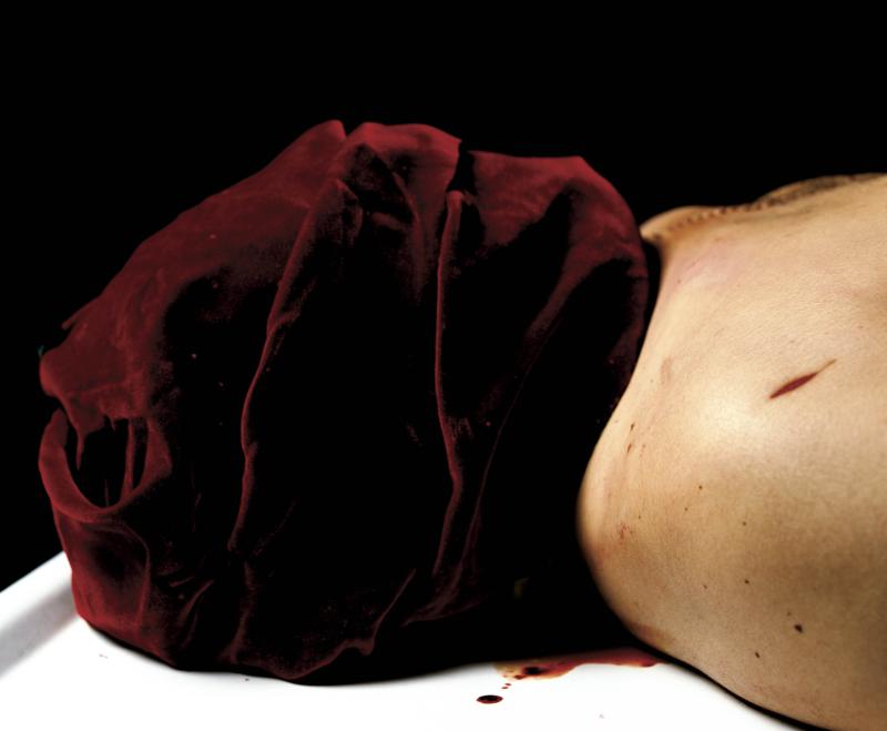 Andres Serrano, The Morgue (Homicide), Fotografie, 125 x 151 cm, 1992, Privatsammlung