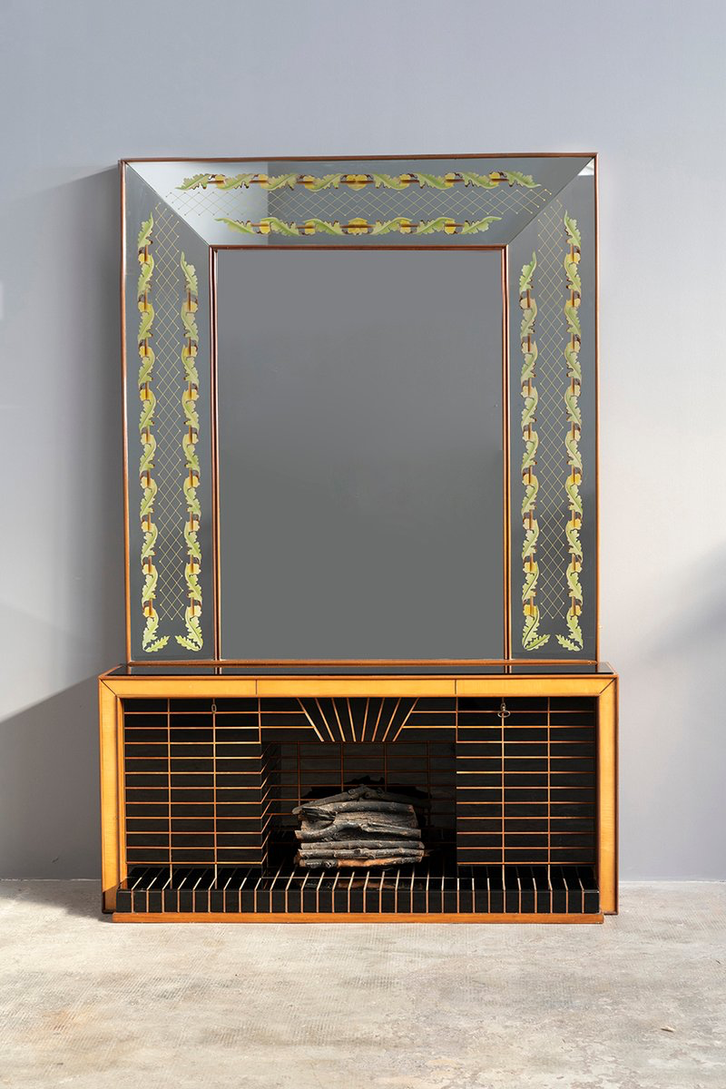 Luigi Brusotti, kaminförmiges Sideboard, 1940, mosaikartig aus schwarzem Opalglas, Bild: Schwab & Patzl Kunsthandel