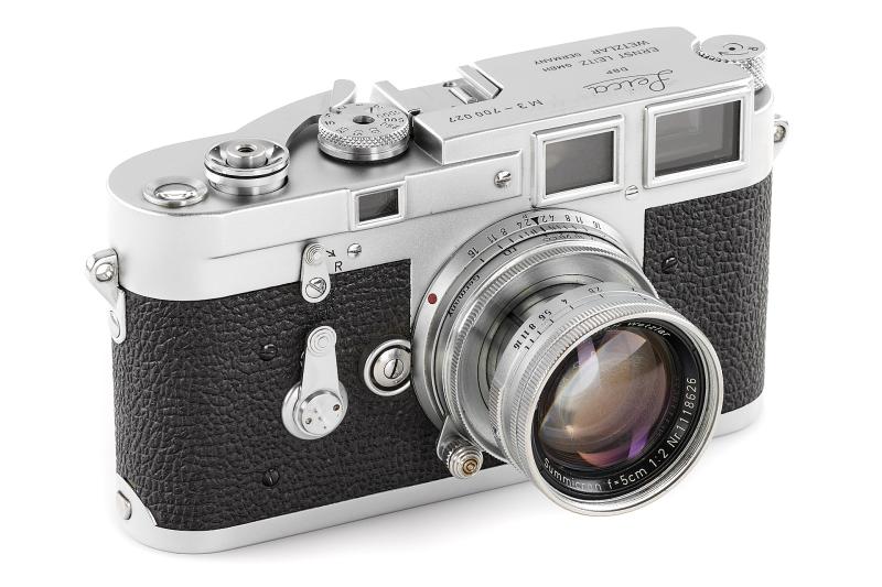 Leica M3 Chrom, Seriennummer 700027 (Schätzpreis: 300.000 bis 400.000 Euro)