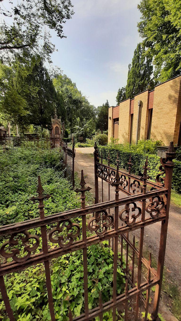 Grabstätte Dubois de Luchet auf dem Bornstedter Friedhof in Potsdam * Foto: Ulrike Maria Bens