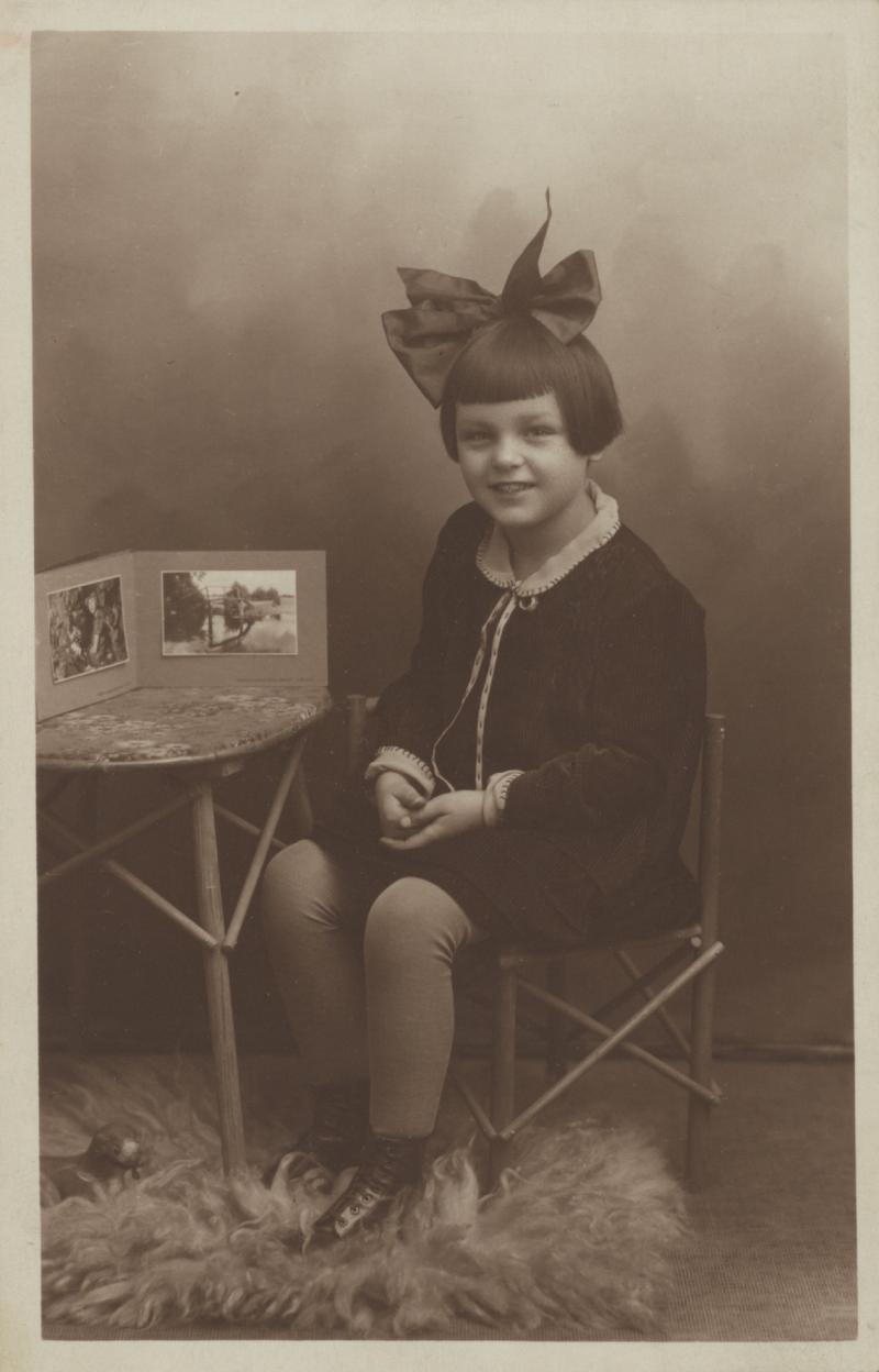 Friederike Mayröcker Fotografie, um 1930