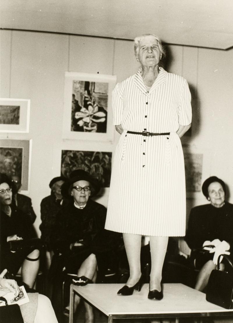 Hanna Bekker vom Rath im Frankfurter Kunstkabinett, 1967 Foto: Victor von Brauchitsch