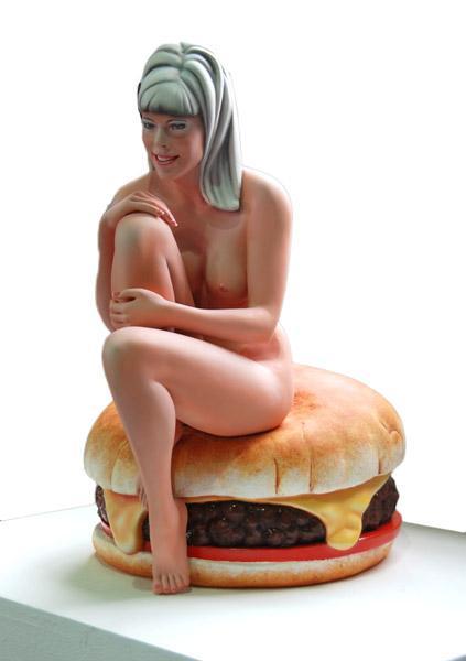 Lady Burger     Mel Ramos     2009     polychromate resin     70 x 65 x 65 cm